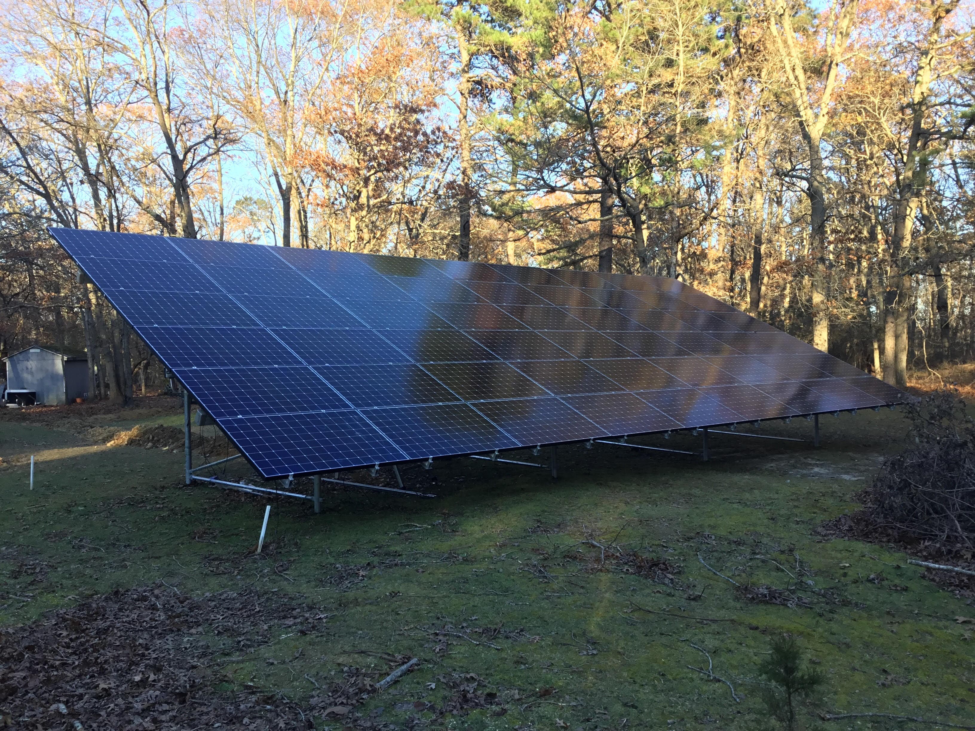 Premium low-profile black-on-black solar panel array